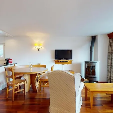 Gonenstein In Leukerbad, Entire Apartment/studio With Balcony Apartment